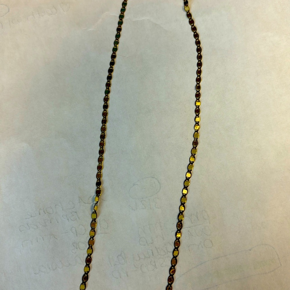 Kendra Scott necklace